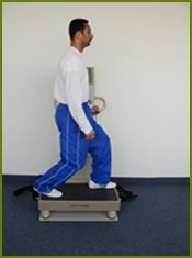 whole body vibration exercise deep lunge 2